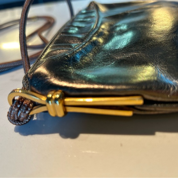 Rodo Italy Vintage Bonze/Gold Metallic Leather Bag /gorgeous gold side detailing - Picture 2 of 7